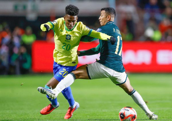 Brasil fecha Eliminatórias para a Copa do Mundo com pior campanha da história, apesar de conseguir classificação
