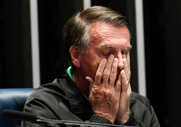 Defesa de Bolsonaro tem até esta segunda (27) para recorrer de condenação no STF por tentativa de golpe