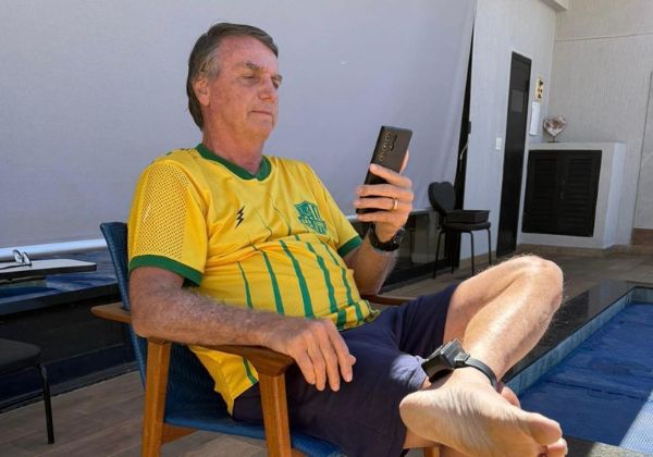 Nova cirurgia de Jair Bolsonaro é marcada para quarta-feira após autorização do STF