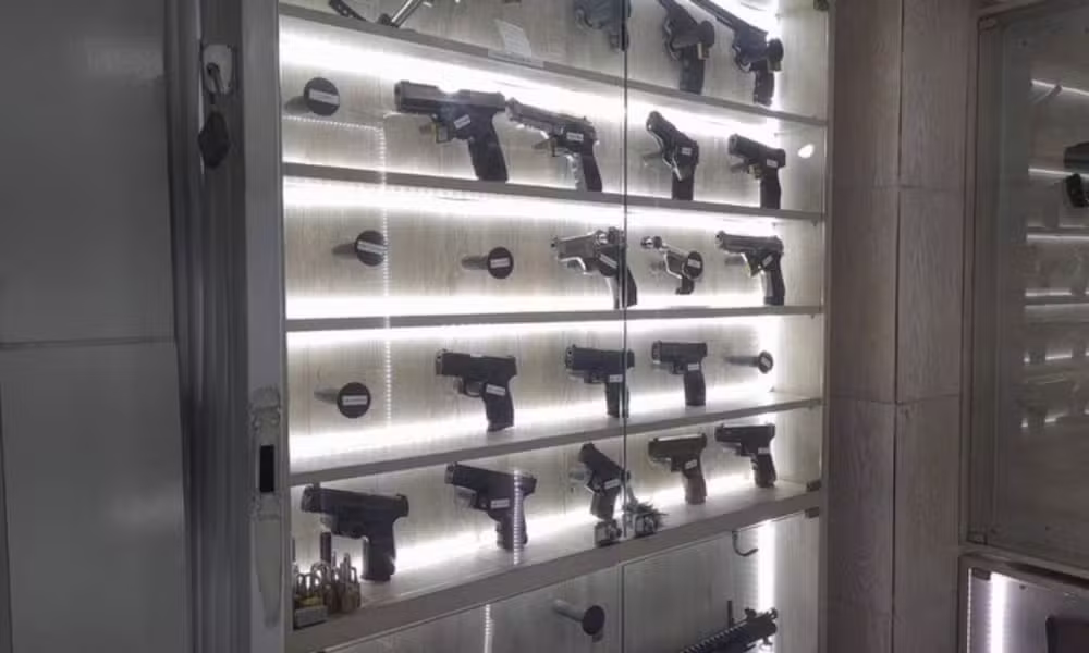 PF baiana deflagra operação contra quadrilha especializada em venda ilegal de armamento; mais de 700 armas e 100 mil munições foram apreendidas