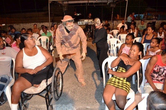 Abertas inscrições para o projeto Teatro vai aos Bairros