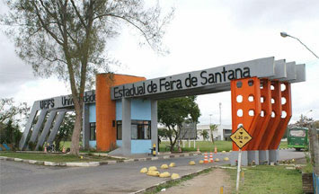 Uefs oferece vagas para professor substituto e auxiliar