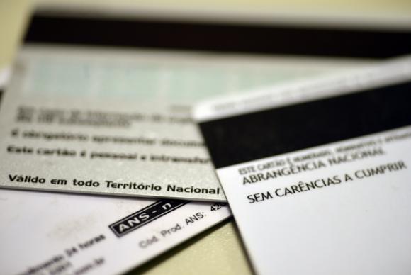 ANS suspende 70 planos de saúde de 11 operadoras 