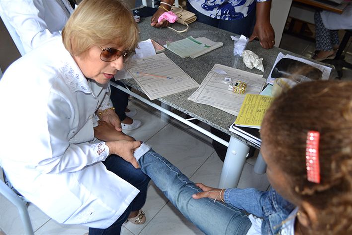 Projeto garante atendimento médico em escolas municipais
