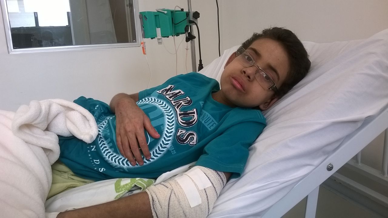 Menino de 13 anos precisa de medula, sangue e plaquetas