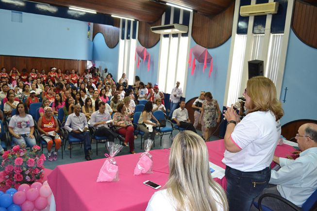 José Ronaldo preside abertura oficial do Outubro Rosa