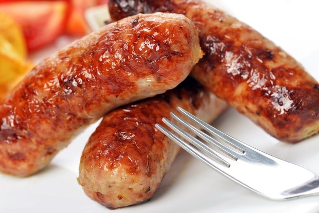 OMS inclui linguiça e bacon em grupo de alimentos que causam câncer