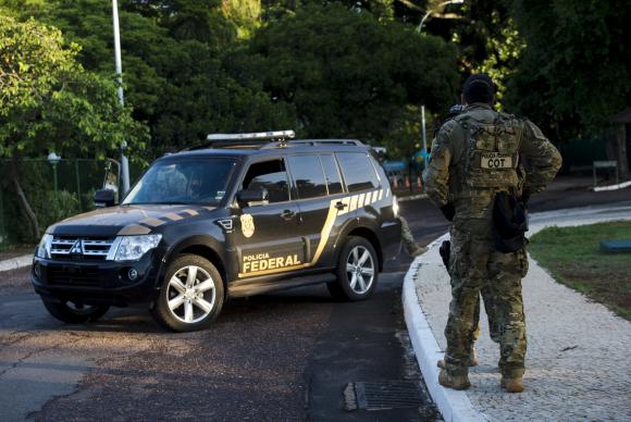 PF cumpre mandados no Distrito Federal e em sete estados