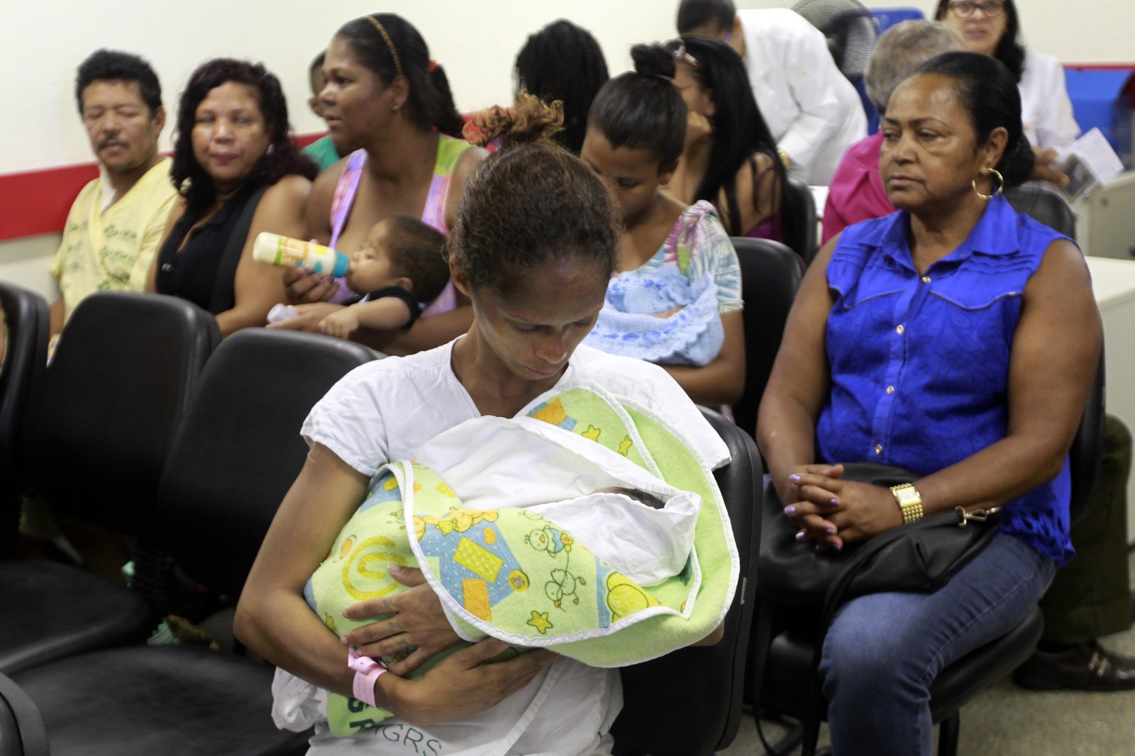 Mutirão no Hospital Roberto Santos atende bebês com microcefalia