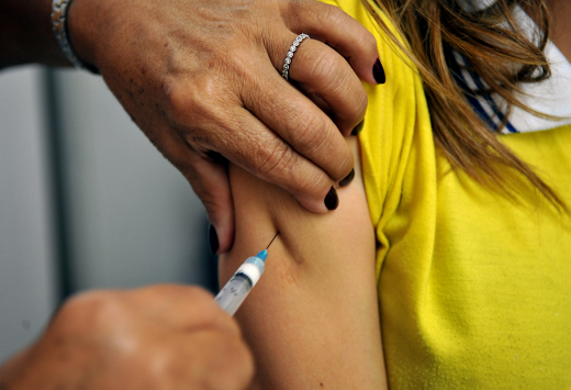 Mudanças no calendário de vacinação estão valendo para crianças e adultos