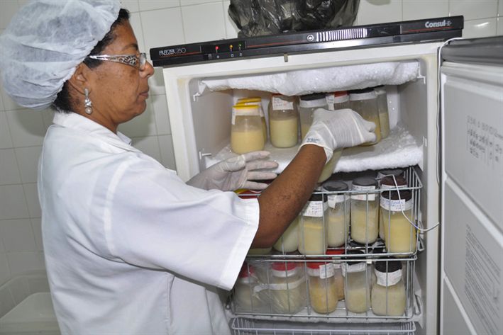 Banco de Leite do Hospital da Mulher precisa de frasco de vidro