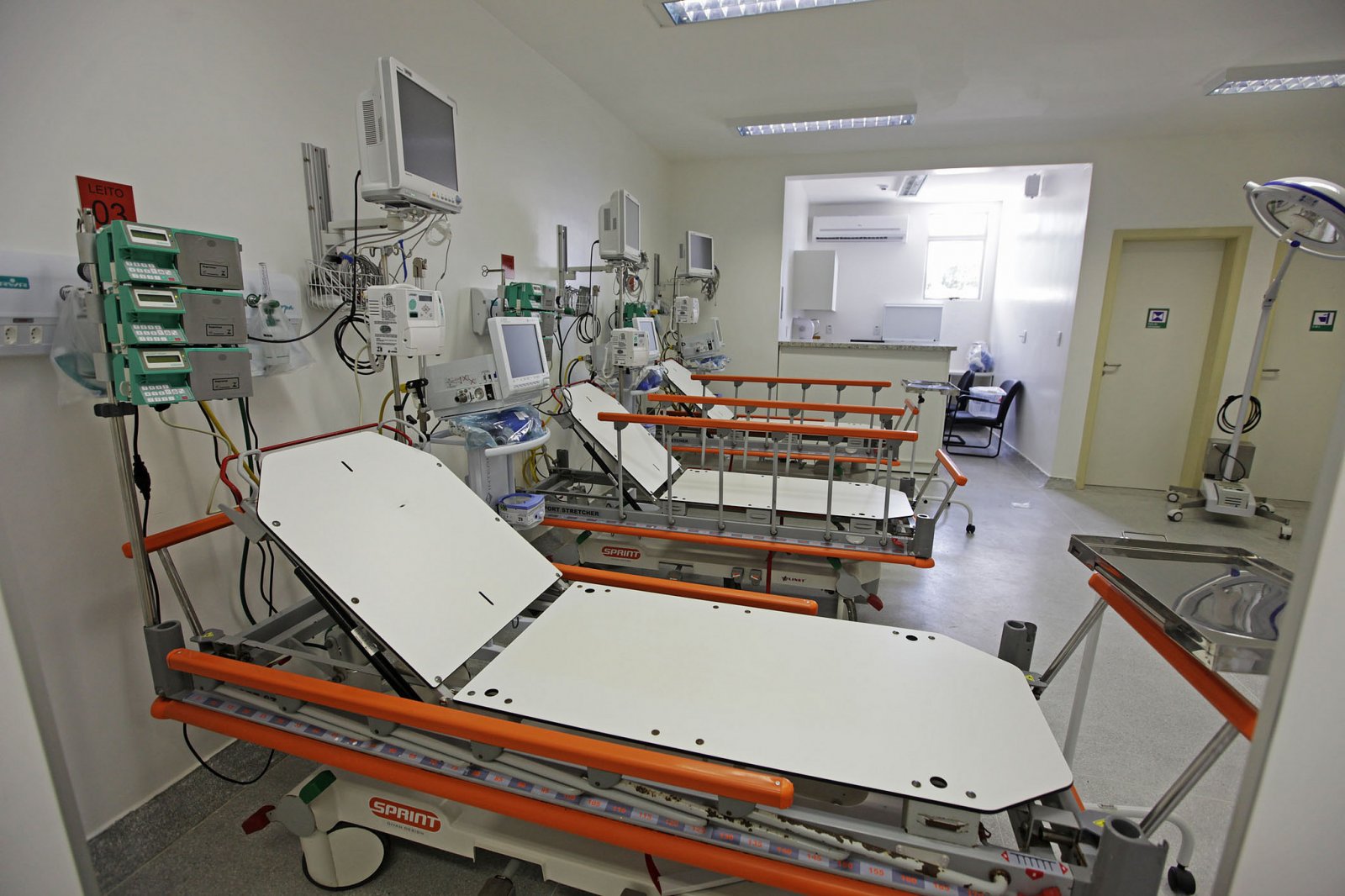 Rui inaugura nova emergência do Hospital Geral Ernesto Simões Filho