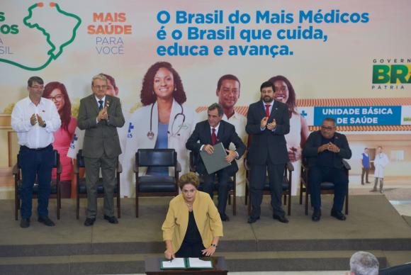 Estrangeiros ficarão mais três anos no Mais médicos