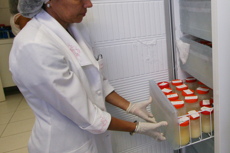 Hospital da Mulher faz campanha para arrecadação de frascos de vidro