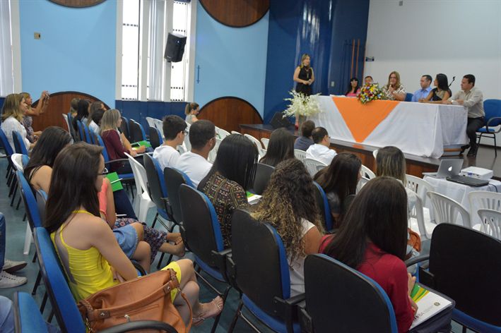 Jornada promove capacitação de odontólogos em Feira
