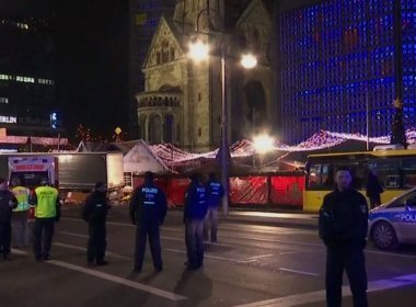 Estado Islâmico assume responsabilidade por ataque em feira de Natal em Berlim
