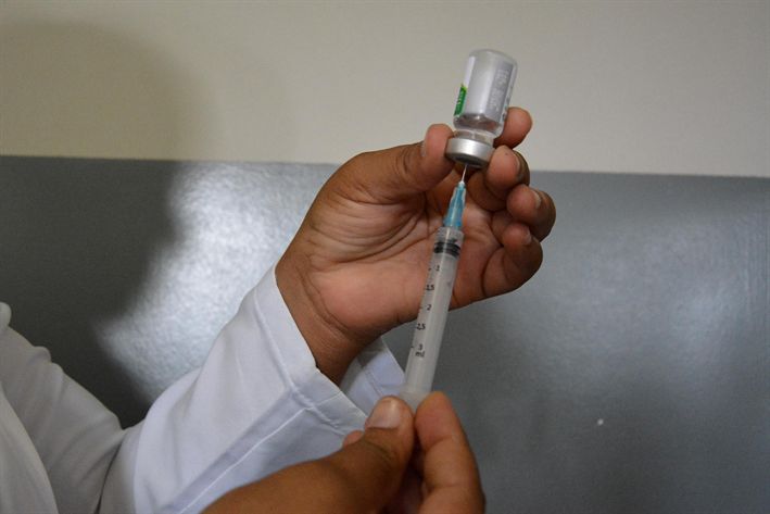 Feira já tem vacina contra HPV pra meninos de 12 e 13 anos 