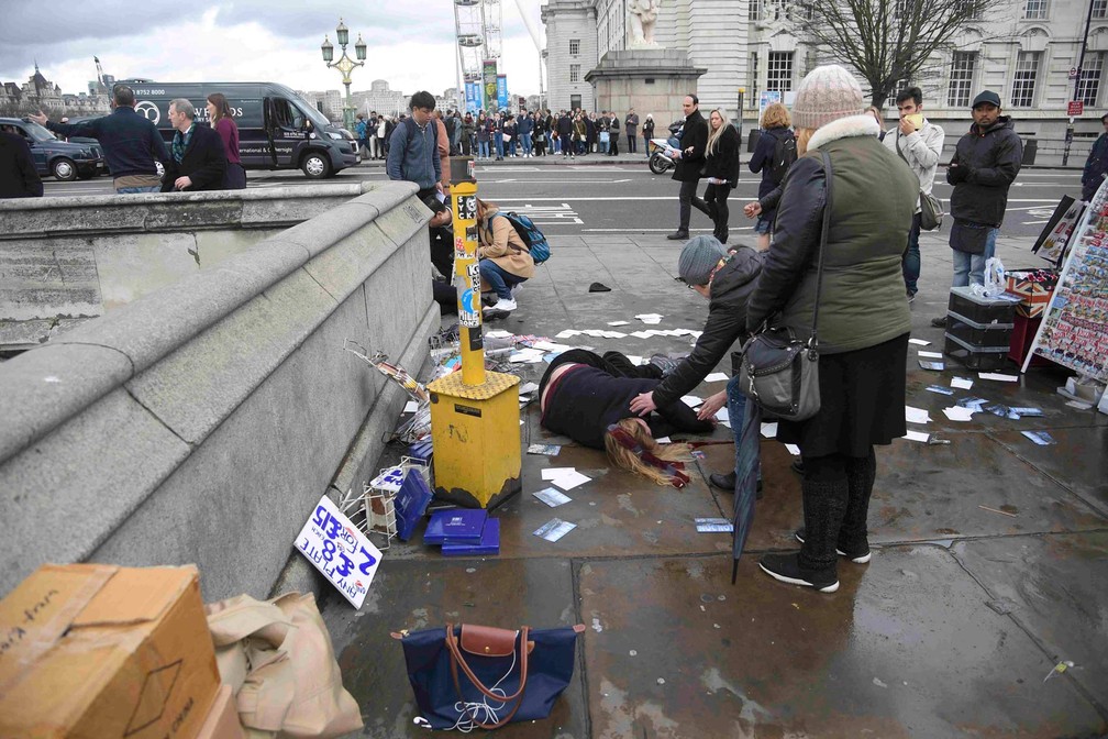 Ataque fora do Parlamento britânico em Londres deixa um morto; polícia trata como terrorismo