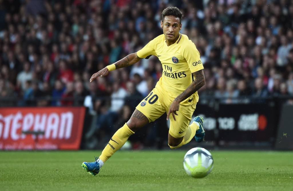 Neymar estreia no PSG com gol, assistência e vitória por 3 a 0