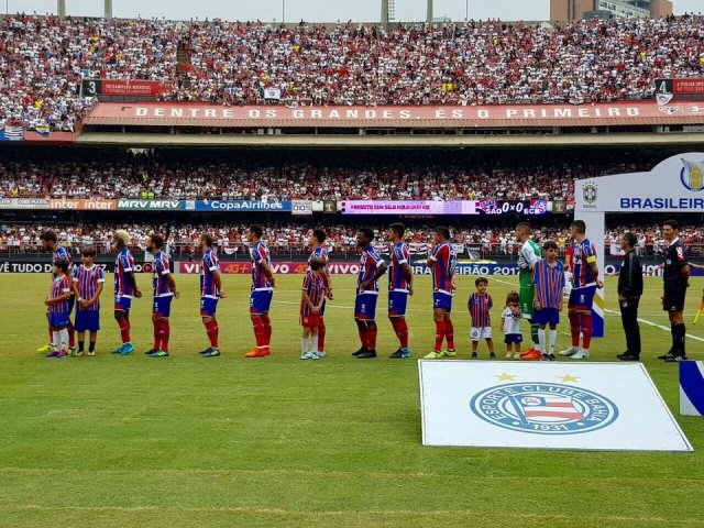 Bahia sai atrás, mas busca empate com São Paulo na despedida do Brasileirão