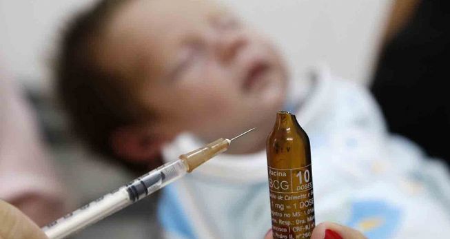 Vacina BCG está sendo fornecida em quatro unidades do município