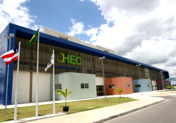 Criança de sete anos morre afogada em piscina
