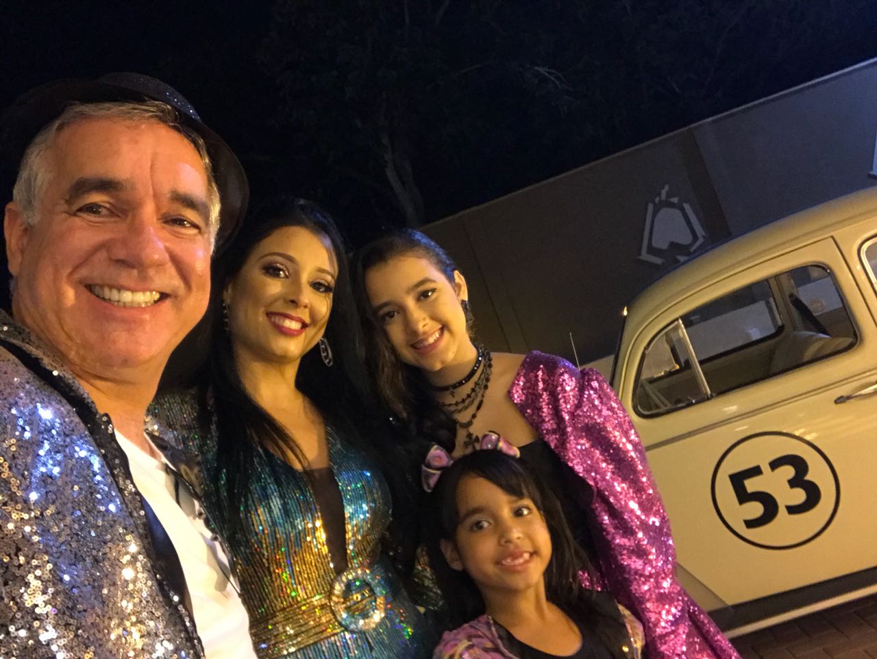 Naiana Santana comemora aniversário em festa temática 