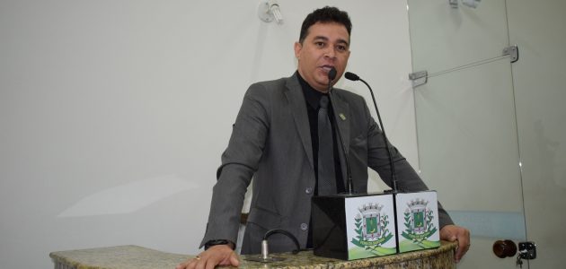 O Governo do Estado tem fome de impostos, afirma vereador