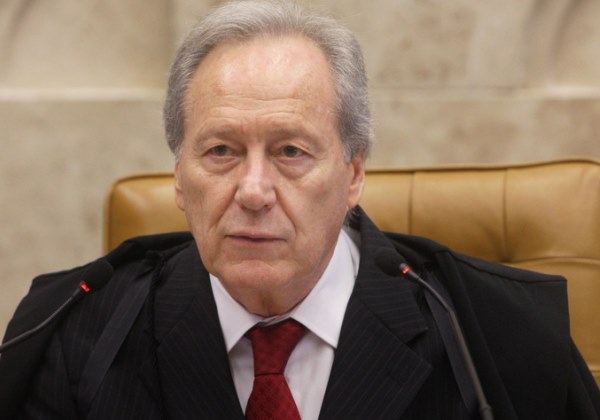 STF decide que fim do imposto sindical obrigatório é Constitucional