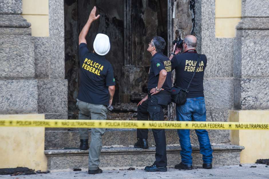 Polícia Federal usará tecnologia 3D para descobrir causas do incêndio no Museu Nacional