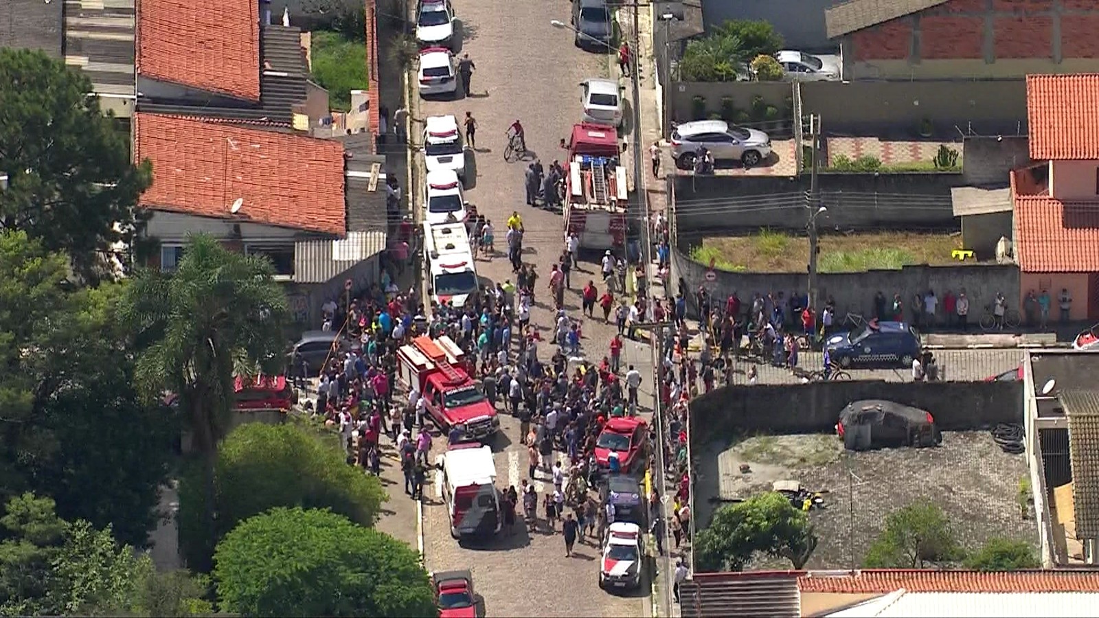 Ataque a tiros deixa ao menos dez mortos em escola de São Paulo