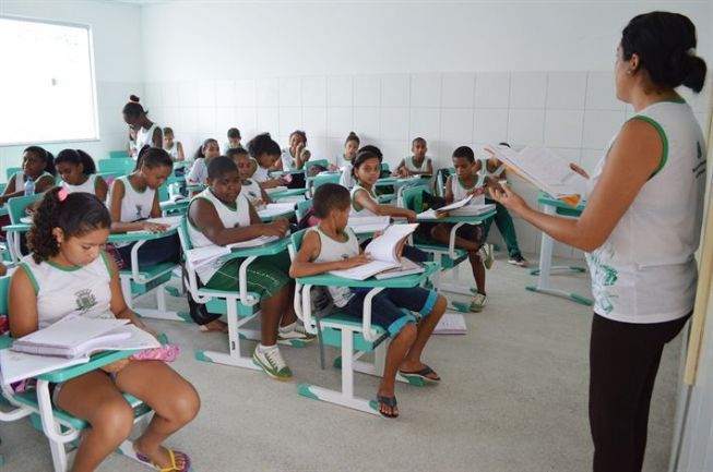 Câmara aprova reajuste de 4,17 por cento para professores