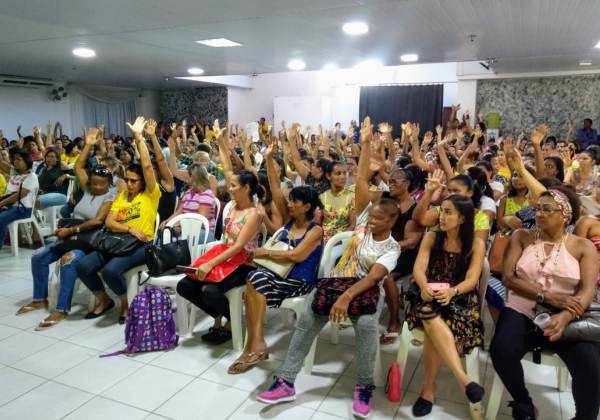 Feira: Justiça determina que professores voltem ao trabalho