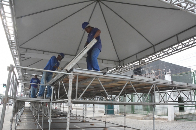 Camarotes começam a ser montados no Circuito Maneca Ferreira