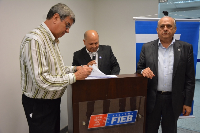 Prefeito assina termo de cooperação técnica para transformar Feira em pólo tecnológico e atrair investimentos