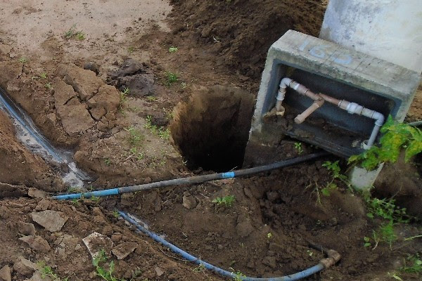 Operação da Embasa combate “gatos” de água em Feira de Santana