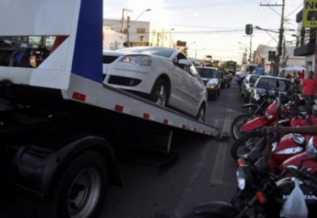 Prefeitura suspende serviço de remoção de veículos temporariamente