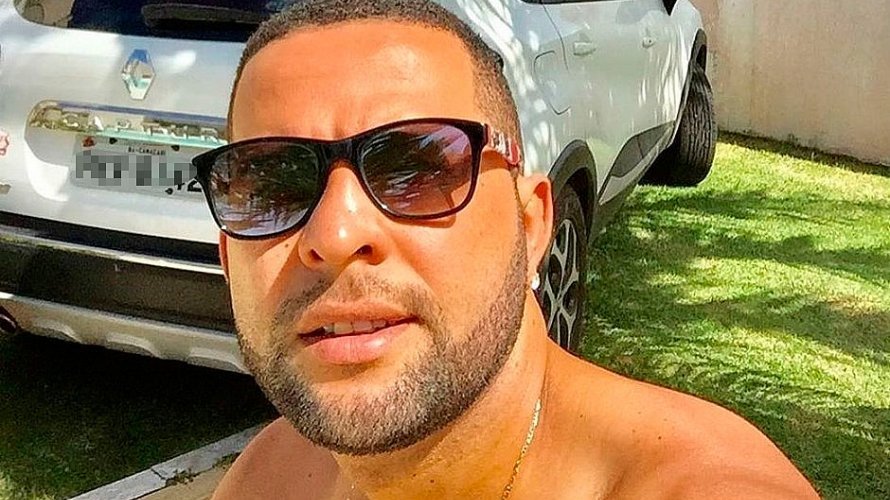Camaçari: Homem que levou 4 tiros após beijar namorado tem alta médica