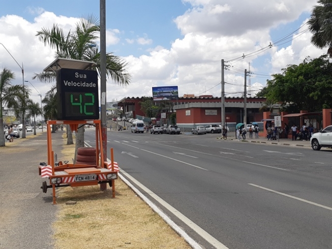 Radar de velocidade educativo é instalado na Avenida Presidente Dutra