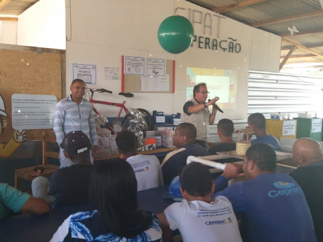 75 por cento dos acidentes com vítimas em Feira envolvem motociclistas, revela superintendente em palestra