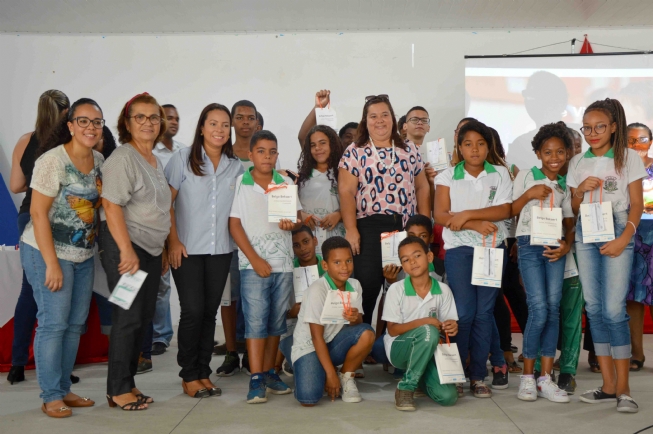 Mais de 100 estudantes do Joselito Amorim vão enxergar melhor graças ao Projeto Ver e Viver