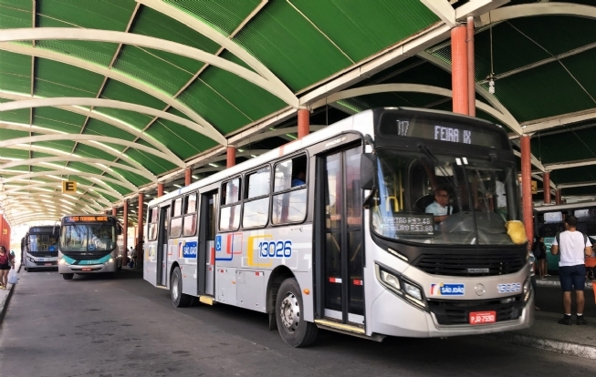 Passagem de ônibus fica mais cara a partir desta segunda-feira (13)