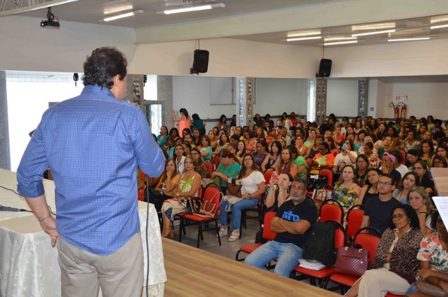 Escola, etnia e direitos humanos são abordados na mesa de abertura da Jornada Pedagógica