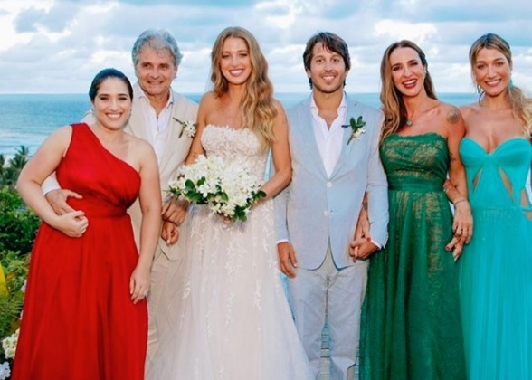 Convidado do casamento de irmã de Pugliesi em Itacaré tem coronavírus