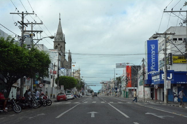 Coronavírus: movimento no centro de Feira de Santana caiu bastante