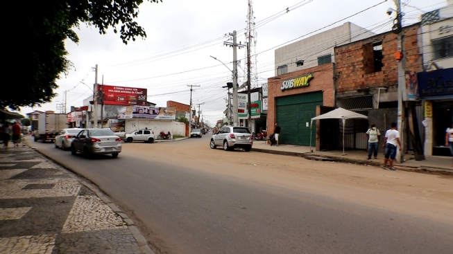 Prefeitura vai desviar trânsito na praça do Tomba nos fins de semana