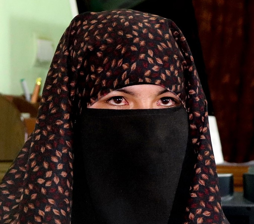 Garota afegã de 16 anos mata dois homens do Talibã como vingança pelo assassinato de seus pais