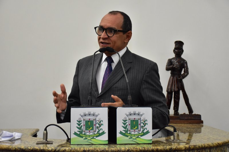 Restrição de horários no transporte coletivo é prejudicial aos idosos, adverte vereador