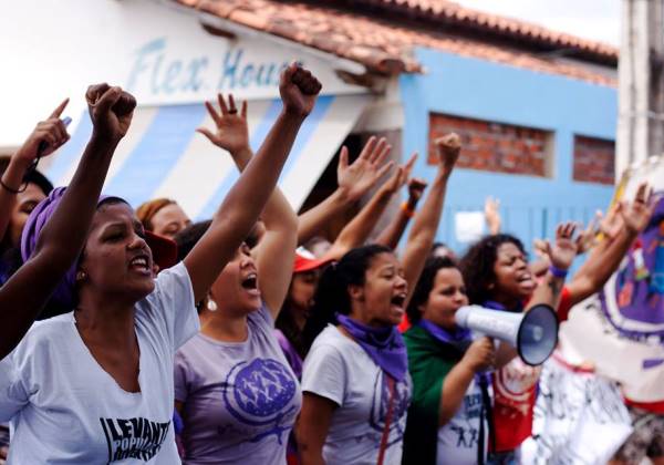 Maia diz que pautará proposta que cria cotas para mulheres no Legislativo