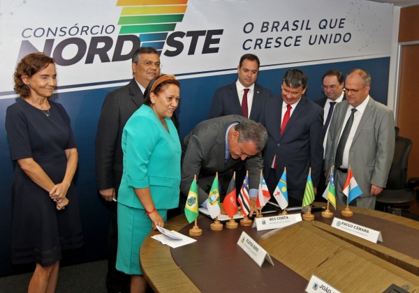 Consórcio do Nordeste: governadores pedem suspensão de voos internacionais